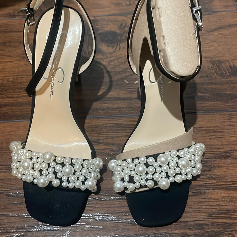 Jessica Simpson pearl heel